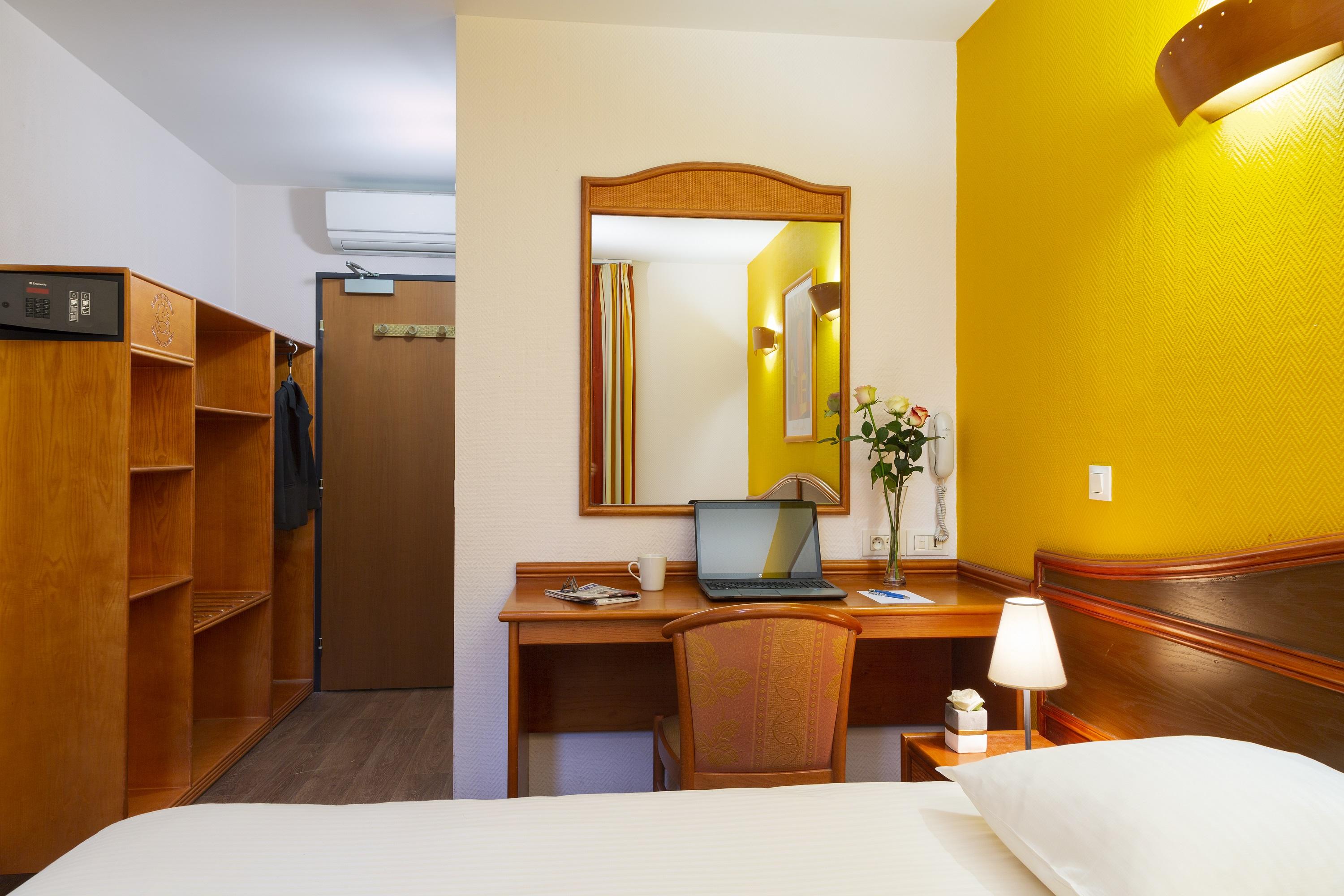 B&B Hotel Amneville-Les-Thermes Екстериор снимка
