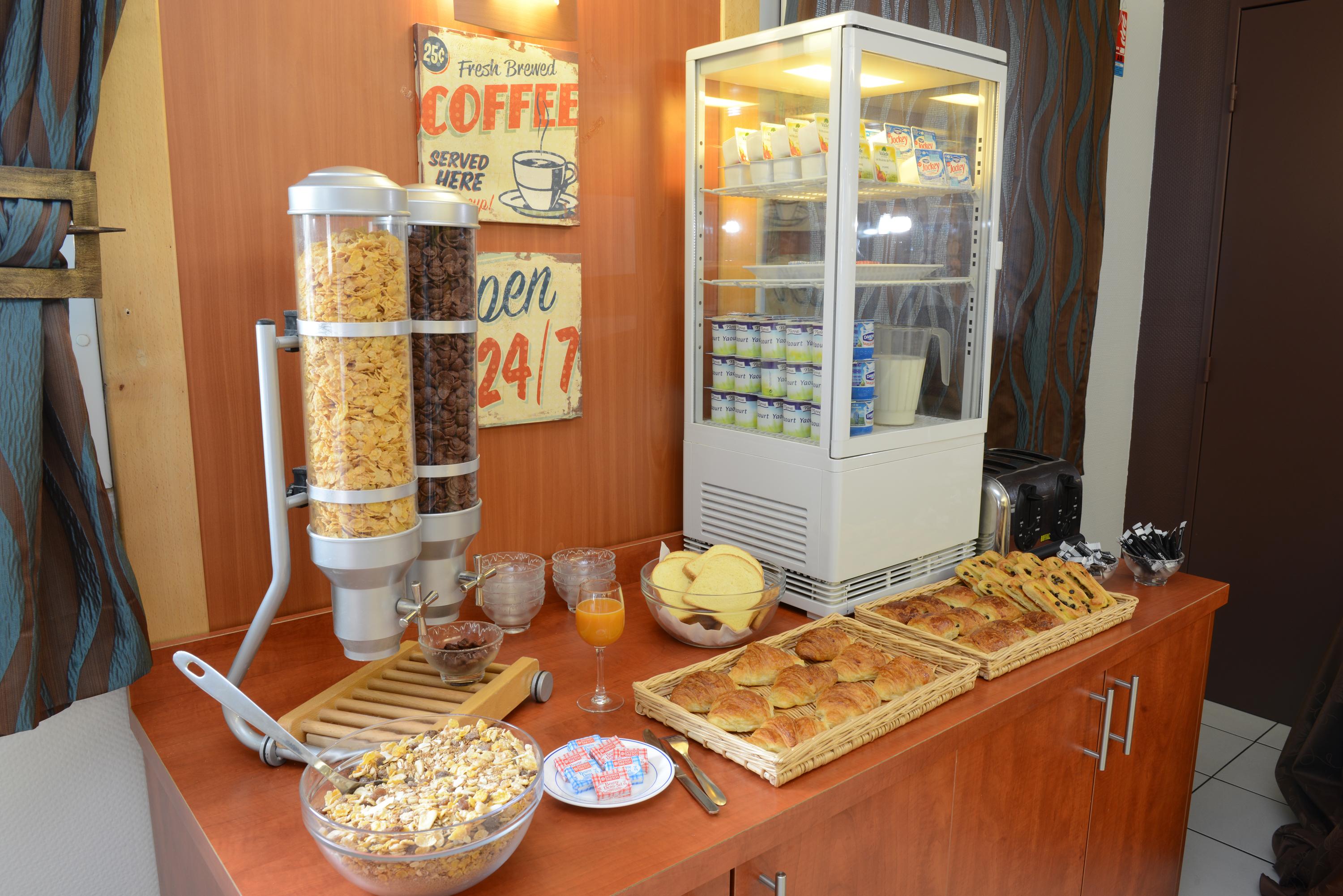 B&B Hotel Amneville-Les-Thermes Екстериор снимка
