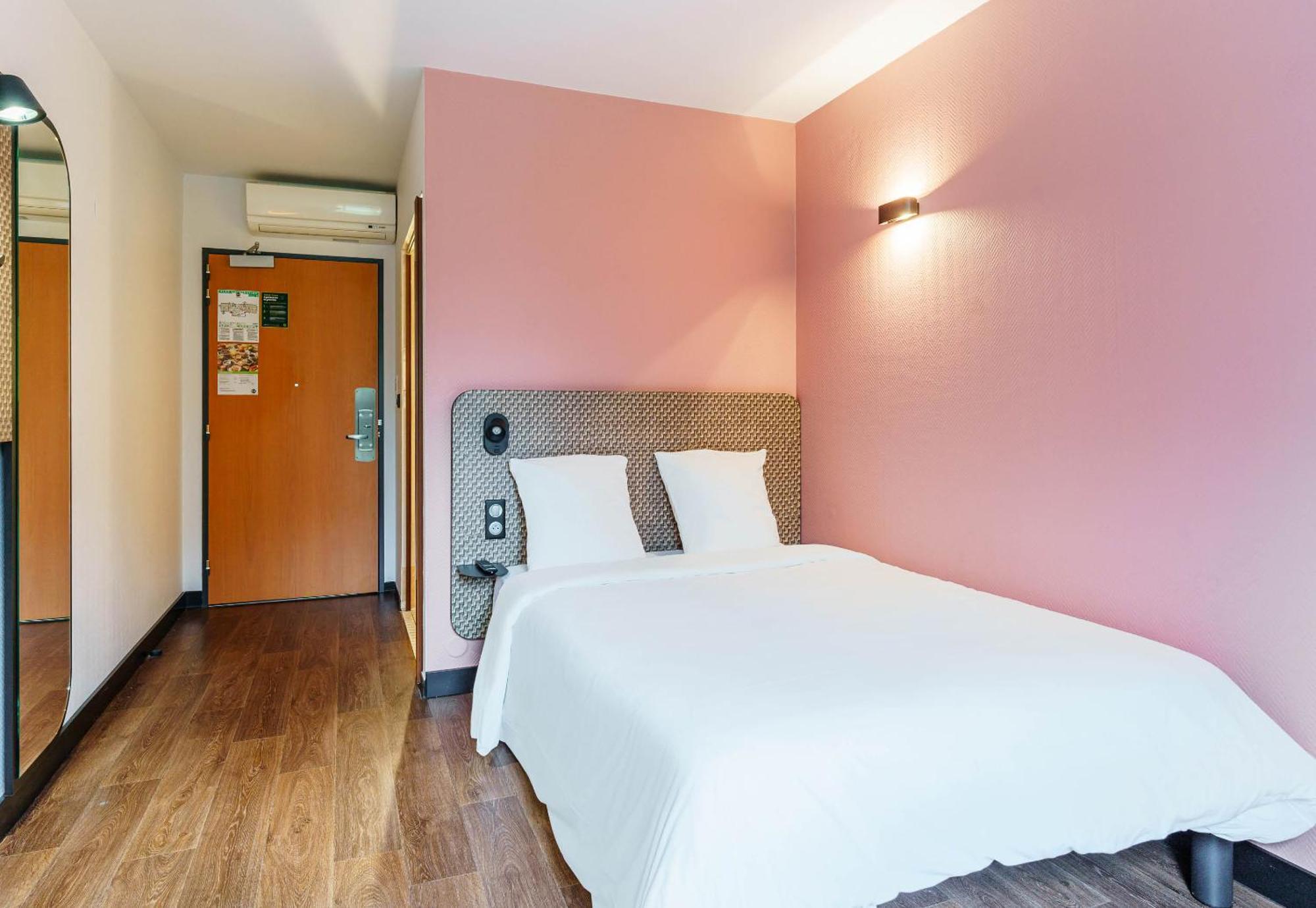 B&B Hotel Amneville-Les-Thermes Екстериор снимка